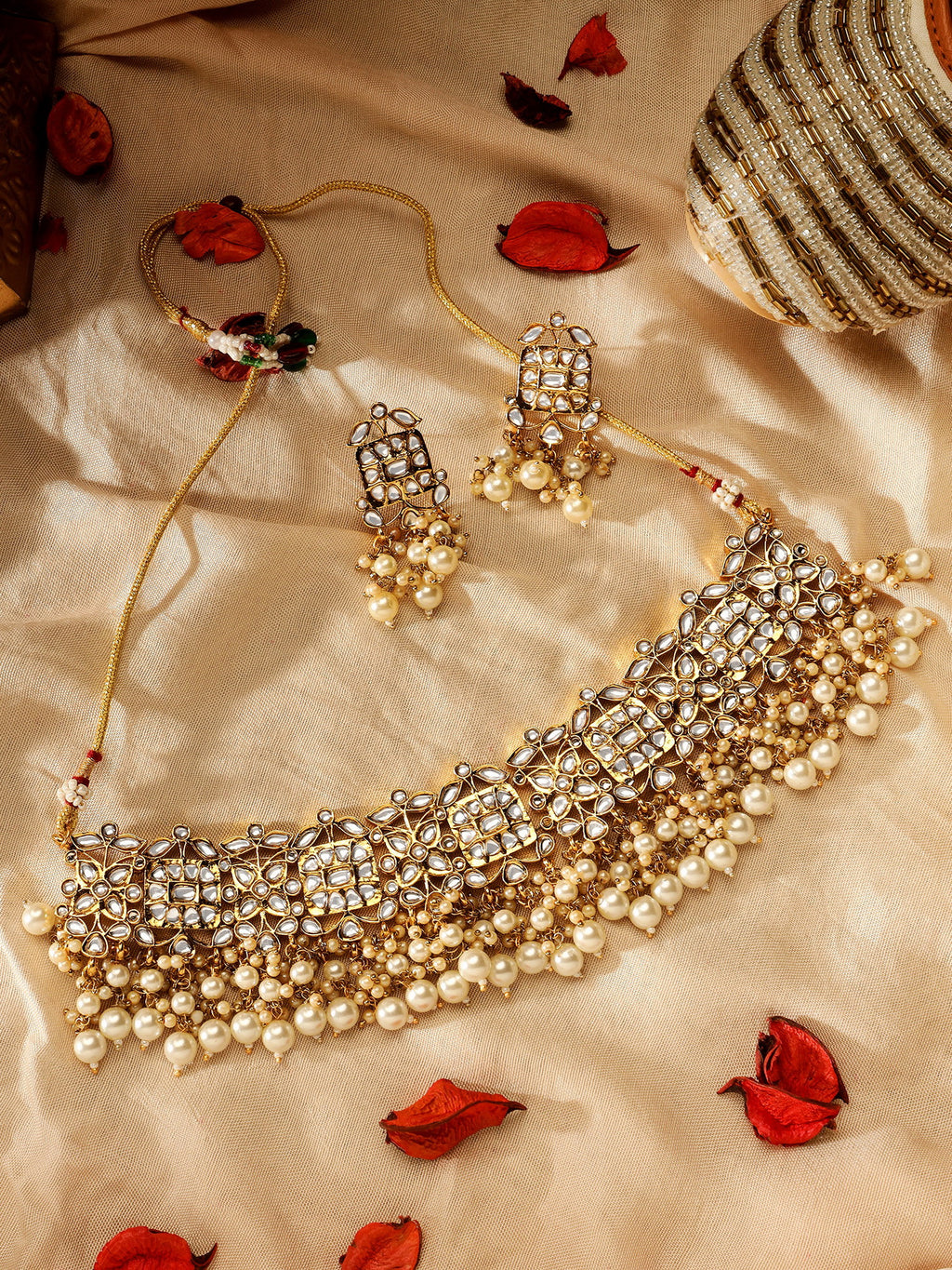 Regal Gold-Plated Kundan-Studded & Pearls Beaded Choker Jewellery Set